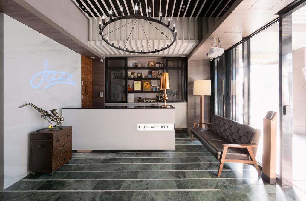 Herb Art Hotel Цзілун Номер фото
