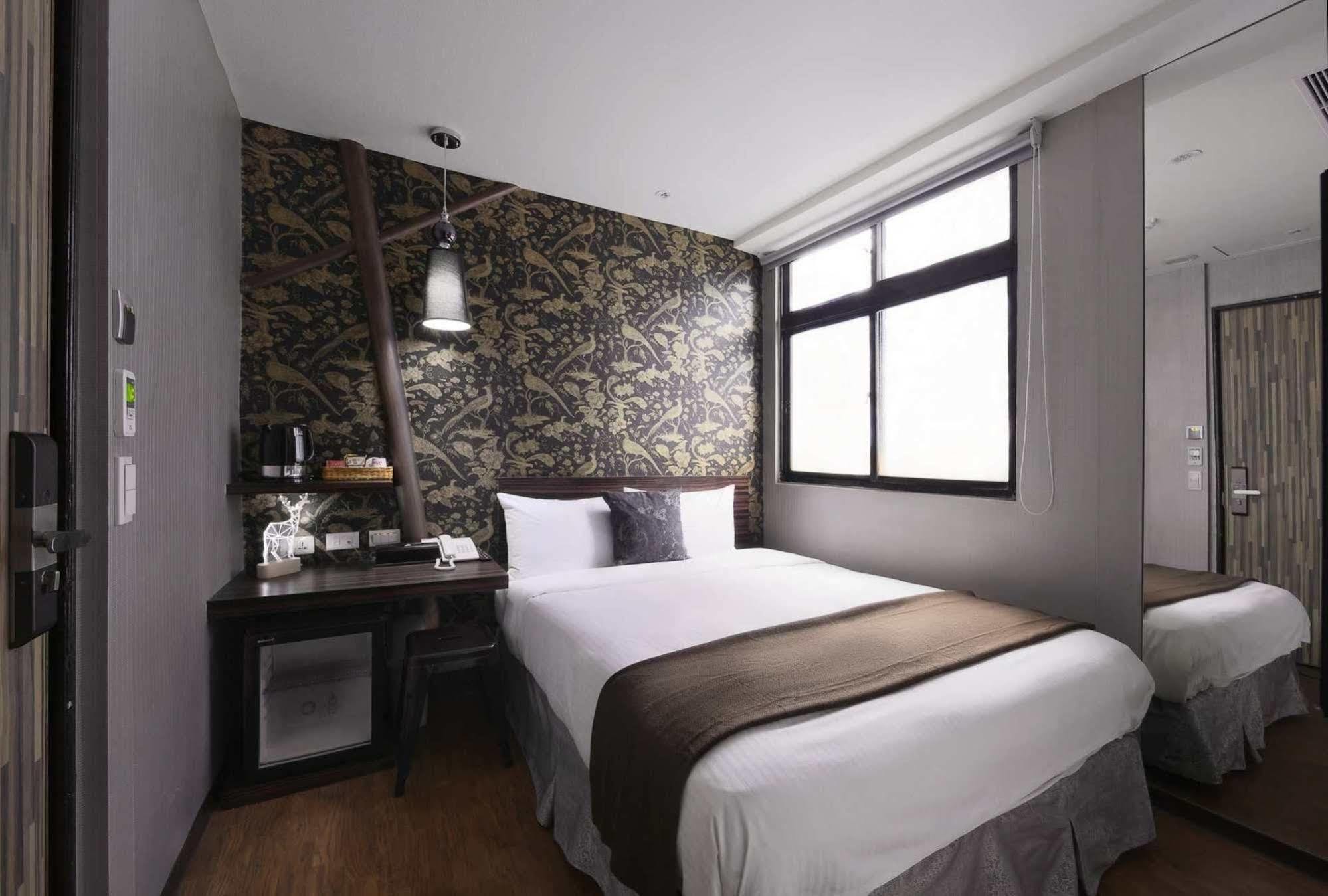 Herb Art Hotel Цзілун Екстер'єр фото
