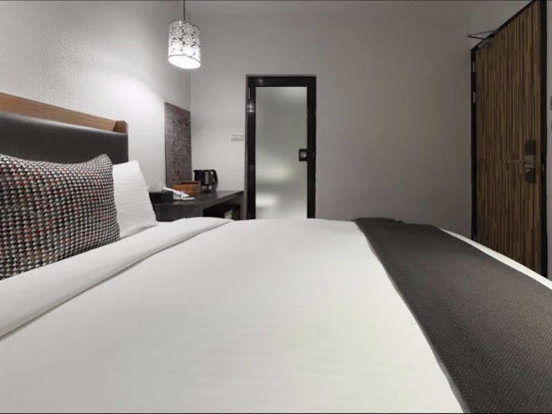 Herb Art Hotel Цзілун Екстер'єр фото